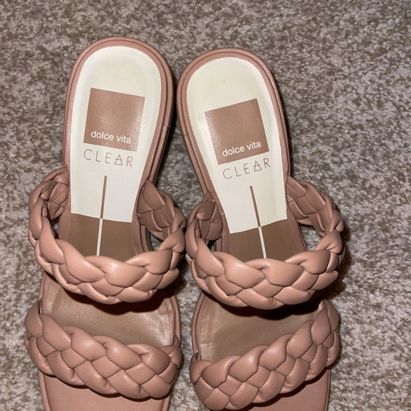 Dolce Vita Ronin Sandals - Picture 6 of 7